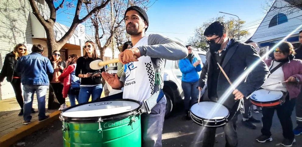 Unter volvió a las calles y reitera su pedido de reíntegro de los días de paros