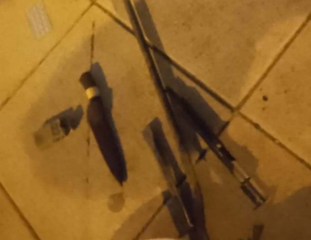 Lo atraparon con una tumbera, 40 cartuchos, un cuchillo y una barreta