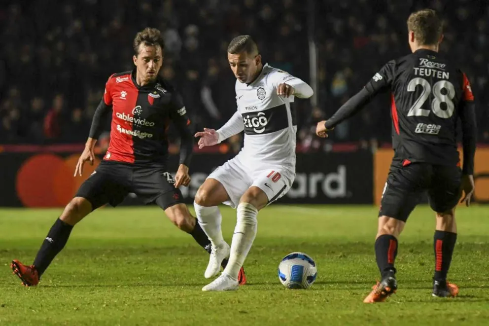 Colón se lo dio vuelta a Olimpia y se metió en octavos de final de la Copa Libertadores
