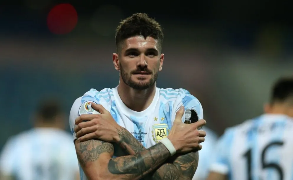Aseguran que Rodrigo De Paul fue visto con una modelo en Madrid ¿Qué dirá Tini Stoessel?