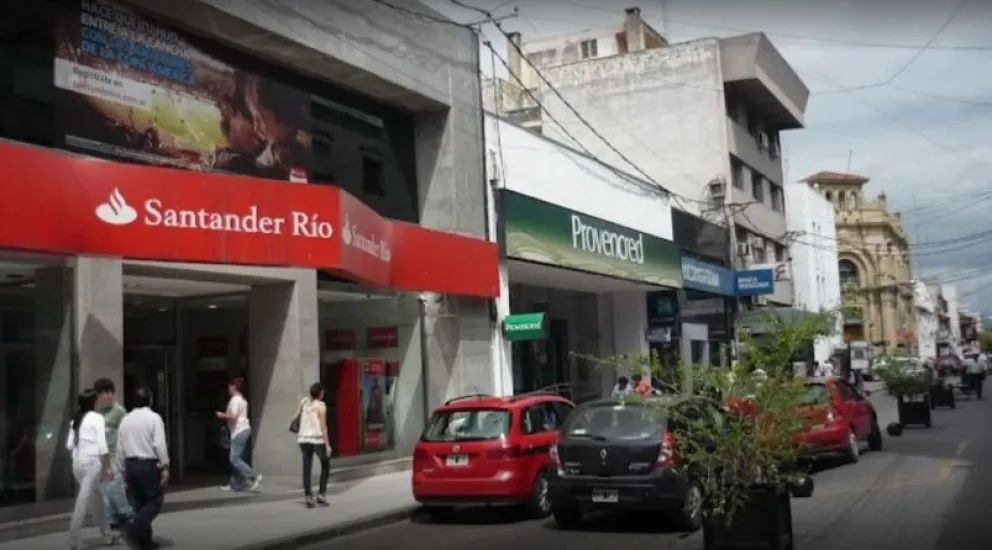 Crece la cantidad de salteños que están cansados de realizar denuncias en los bancos