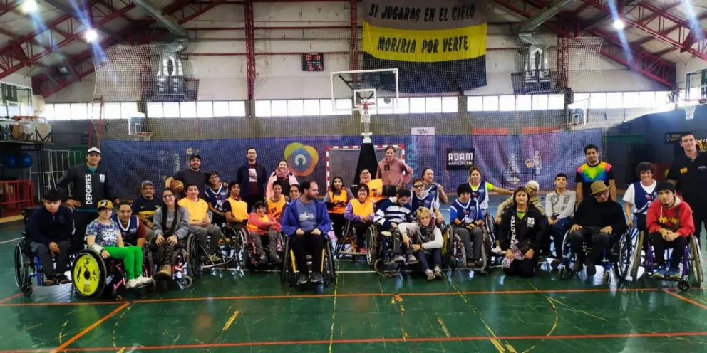 Básquet adaptado: “Los Luminosos” se presentaron en Bariloche