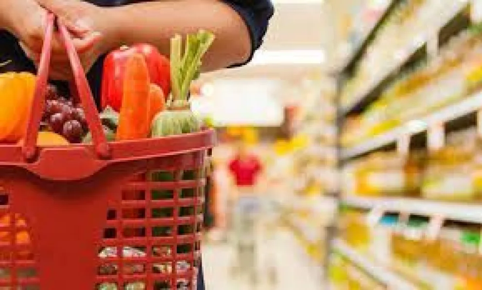 Canasta alimentaria: En Roca una familia de 4 personas necesita $87.000 para los productos básicos