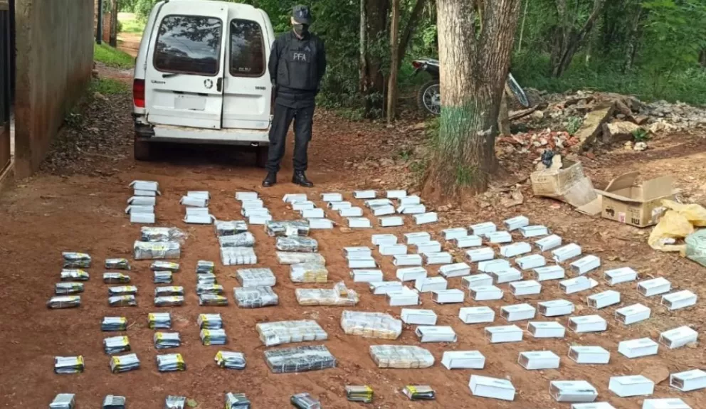 Secuestraron mercadería de contrabando y detuvieron a dos personas en Iguazú
