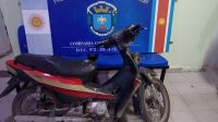 La Policía recuperó una motocicleta que fue sustraída desde el estacionamiento de un colegio