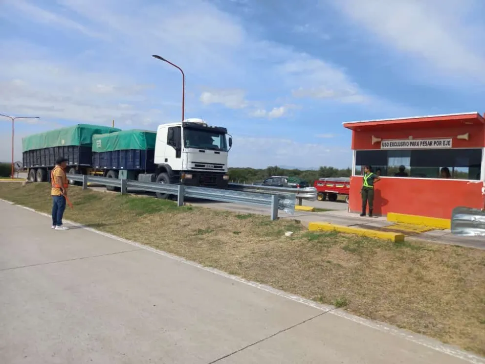 En abril se registraron 17 multas en Santa Rosa por exceso de peso en camiones