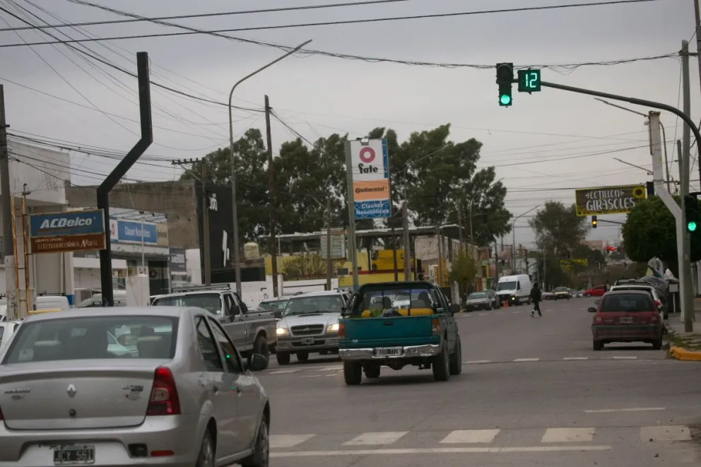 Viedma avanza a la segunda fase de instalación de semáforos inteligentes