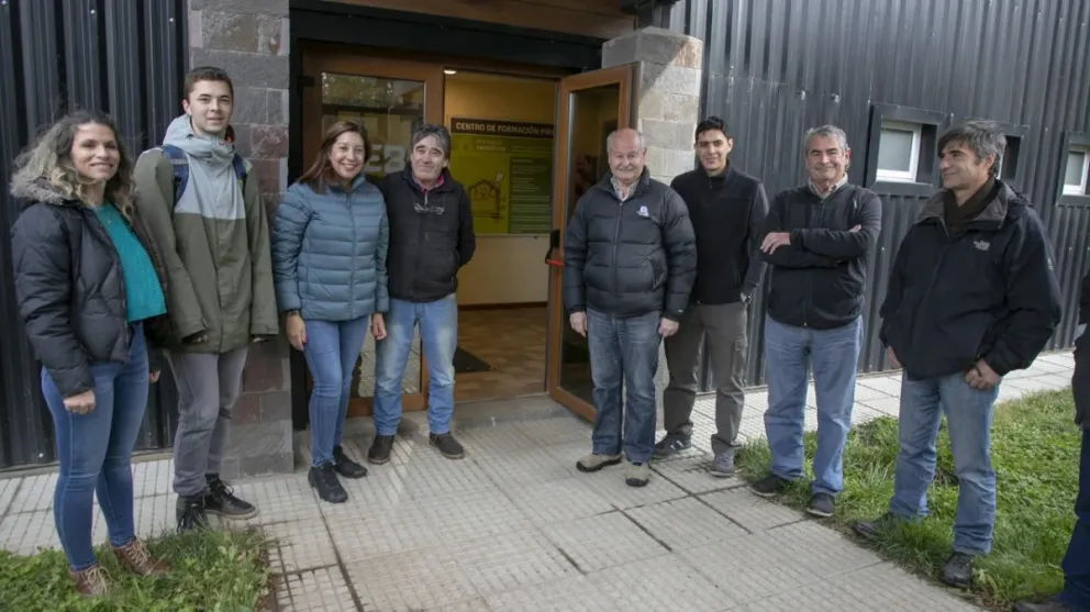 Arabela con la Cooperativa de Electricidad Bariloche para capacitaciones en hidrógeno verde