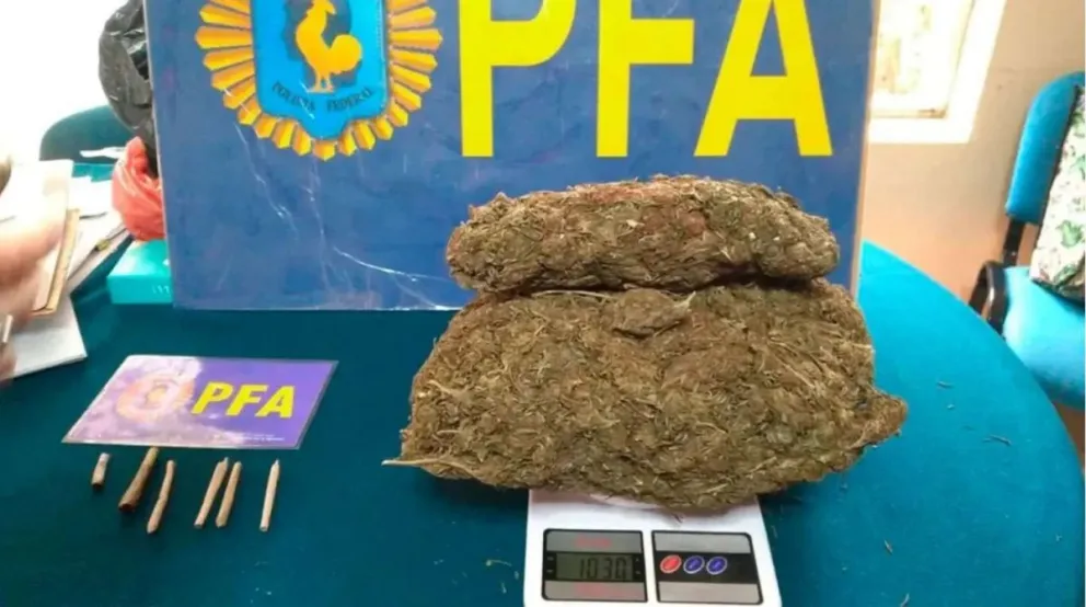 La policía secuestró un kilo de marihuana en el locker de un colegio