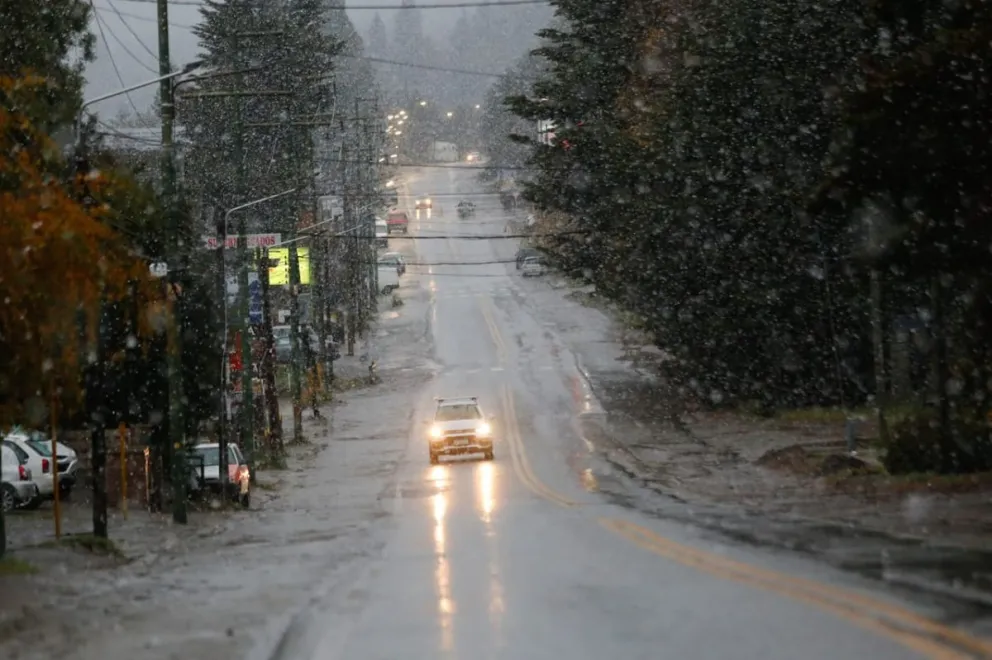 ¿Vuelve la nieve a Bariloche?