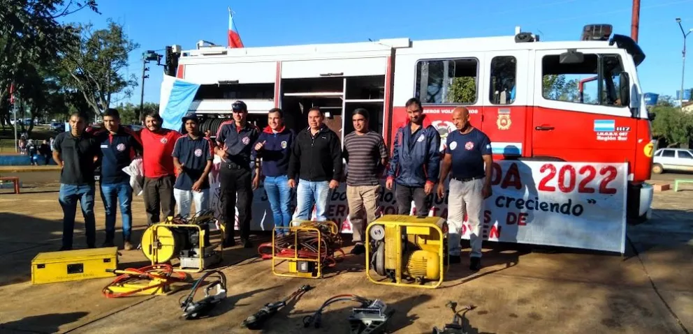Bomberos Voluntarios de Bernardo de Irigoyen cuentan con nueva autobomba 