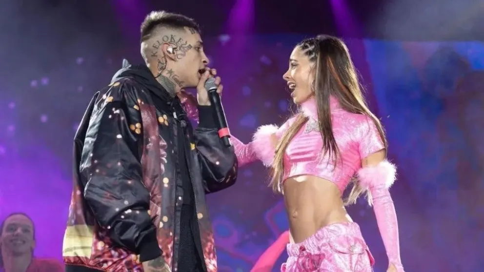 L-Gante abandonó a Tini arriba del escenario mientras cantaban juntos