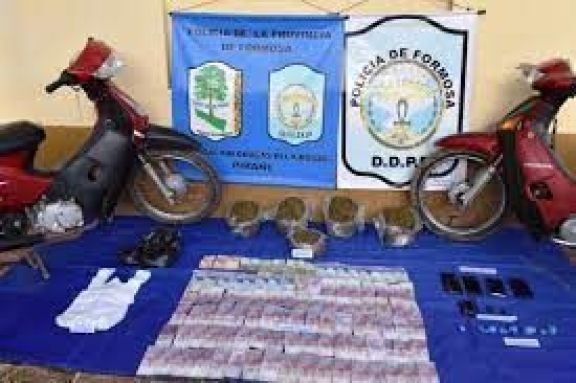 Desarticulan centro de distribución de drogas y detienen a una pareja con varios gramos de marihuana en Pirané