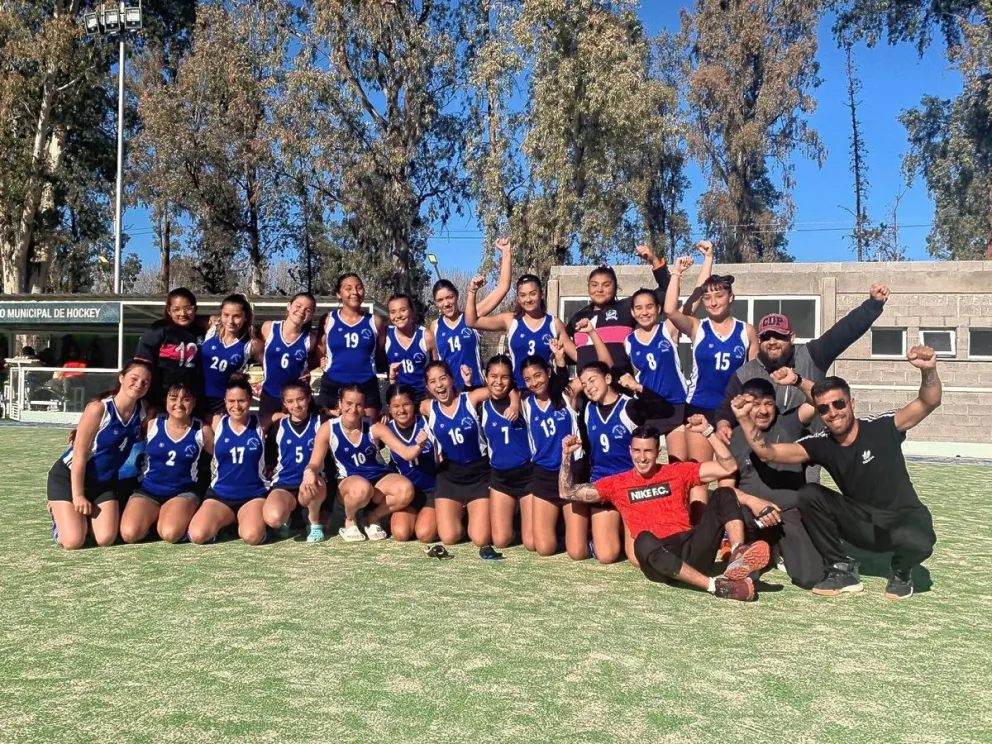 Hockey: Las chicas de Comodoro perdieron la final por penales