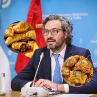 Embajadas de Argentina repartirán pastelitos y empanadas el 25 de mayo a los más necesitados