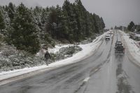 Volvió la nieve: Precaución al transitar por baja adherencia
