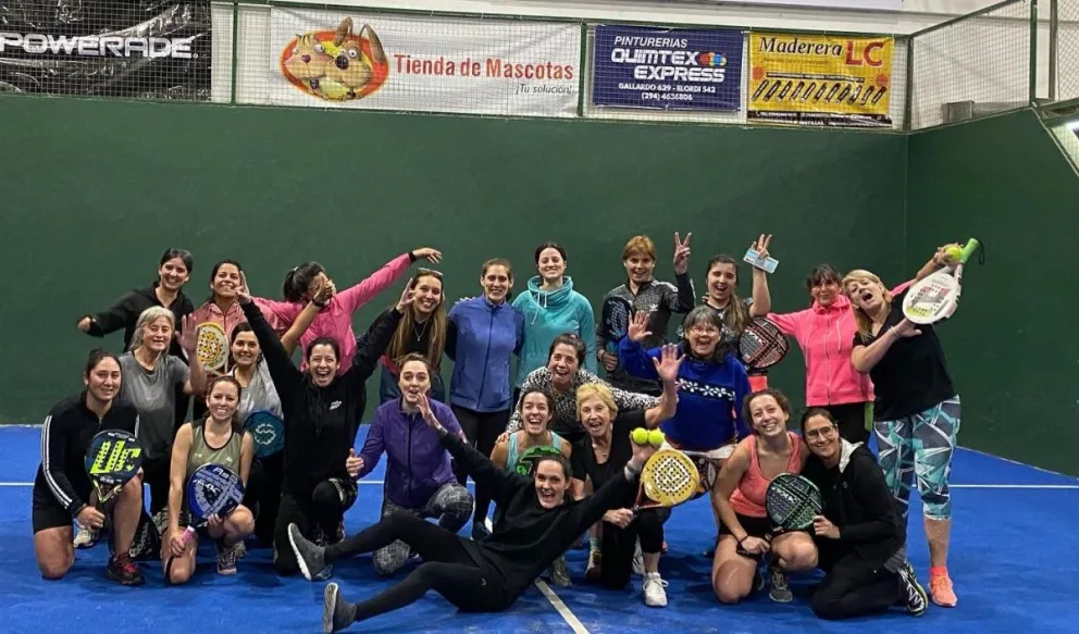 Domingo de pádel femenino en Bariloche