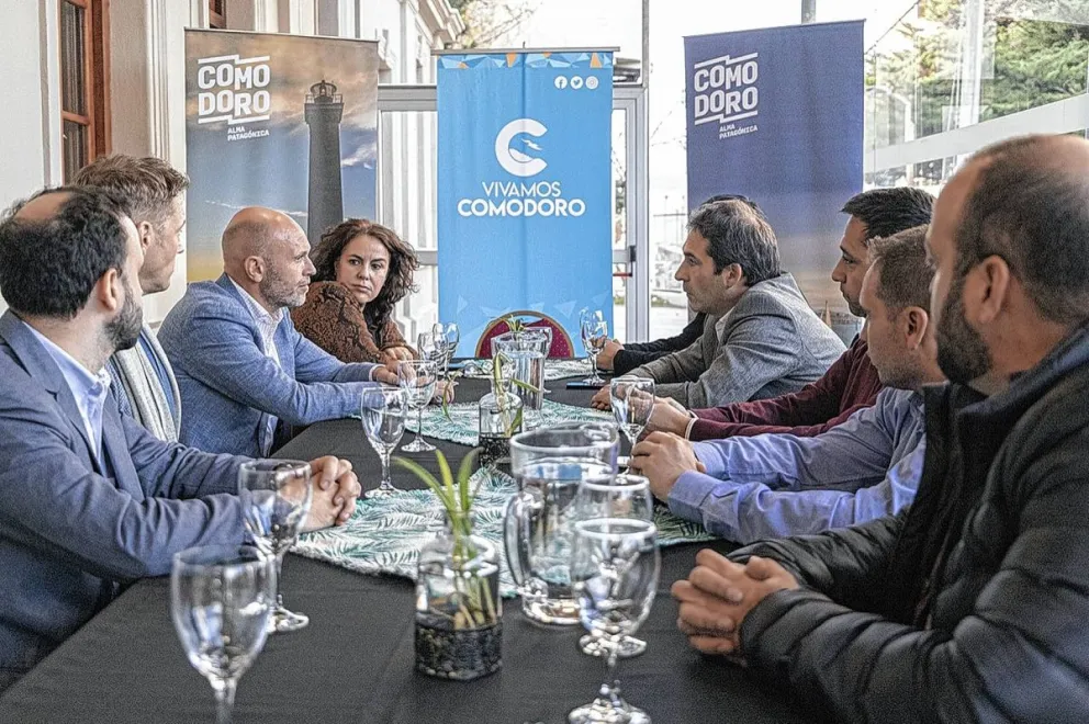 El intendente recibió al embajador de los Países Bajos para continuar con la agenda energética