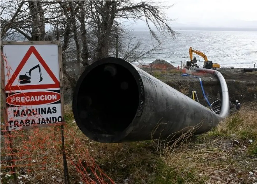 Bariloche proyecta arrojar líquidos cloacales al lago por medio de “un caño derivador de emergencia”