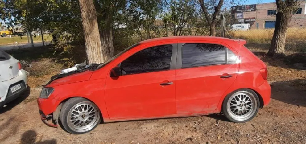 Completita: robaron un auto, los atraparon, tenían marihuana y agredieron a un policía 