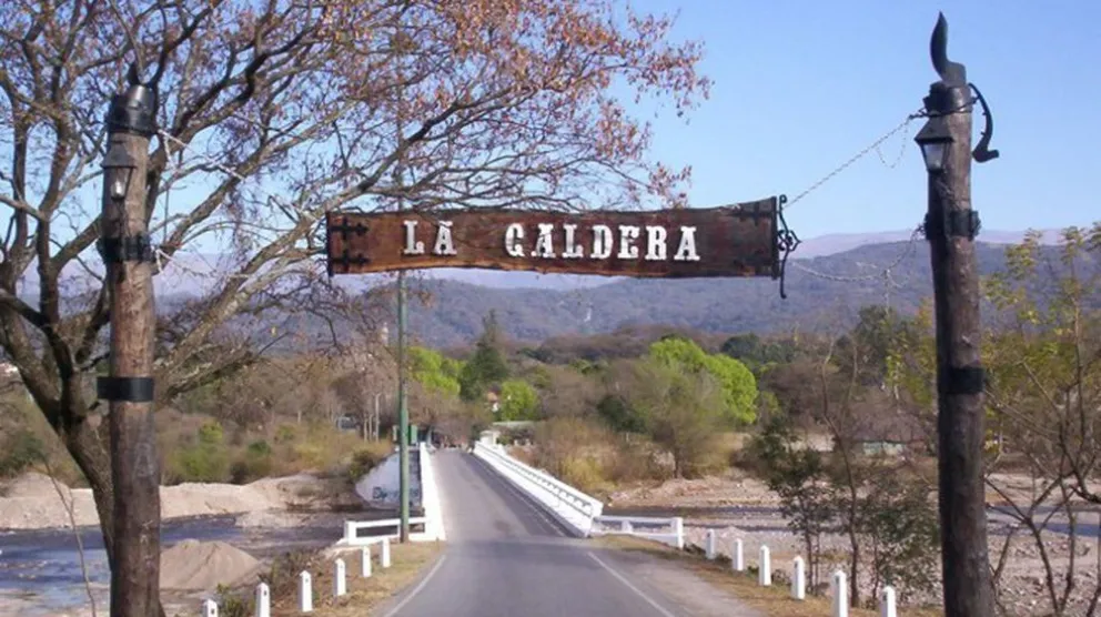 |Video|  En una escuela jugaron a la "gallinita descuartizada"