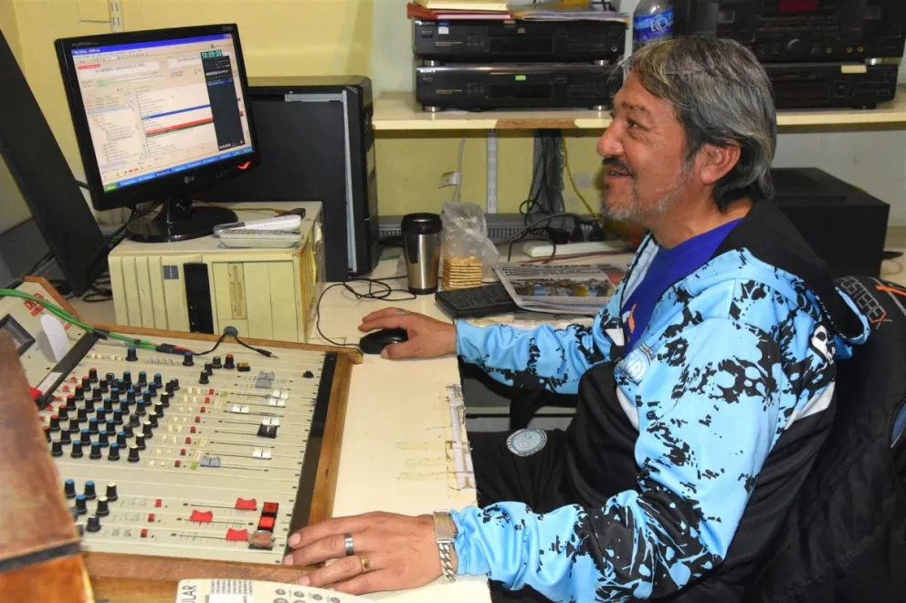 Hoy es el día del operador de radio