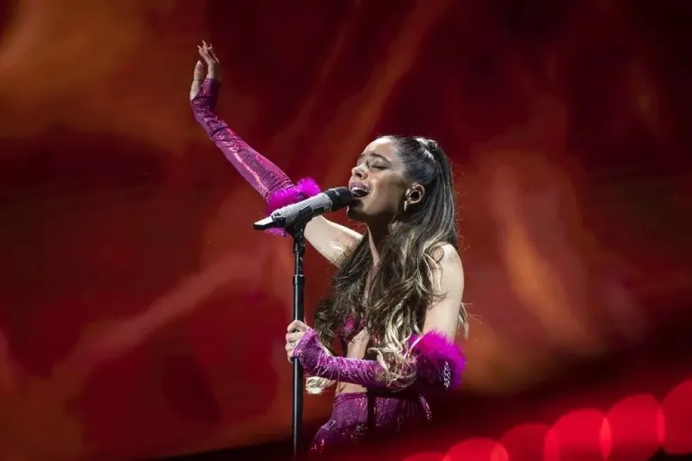 ¿Cómo ver en vivo y en directo desde el sillón de tu casa el concierto TINI TOUR 2022?