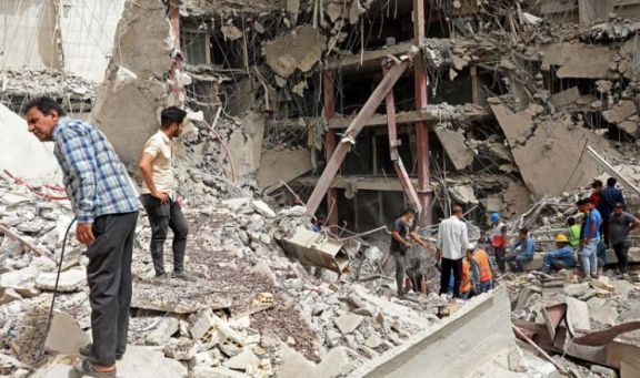 Irán: ascienden a diez los muertos por el derrumbe de un edificio en construcción