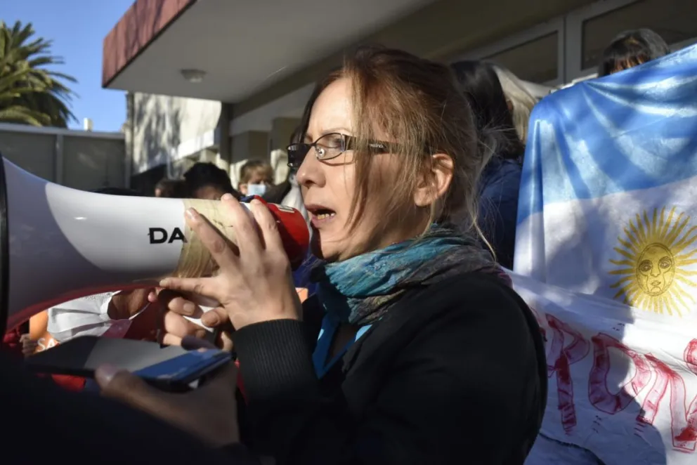 No hay acuerdo y las medidas se fuerza continuarán en los hospitales 