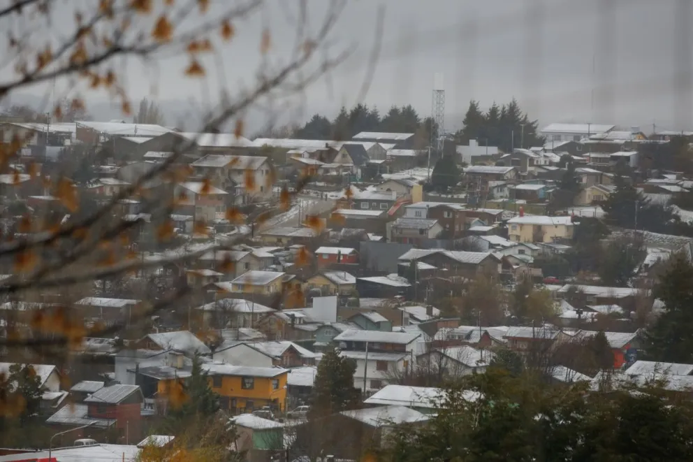 Numerosos barrios de Bariloche estuvieron sin luz por el temporal
