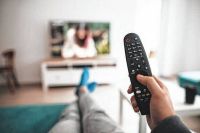 Ver más de una hora de televisión al día aumenta el riesgo de enfermedades coronarias