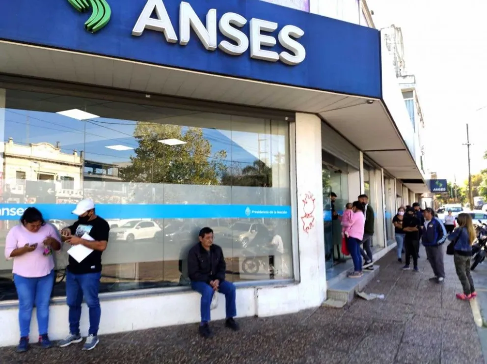 Más de 13 millones de personas siguen cobrando el refuerzo de ingresos