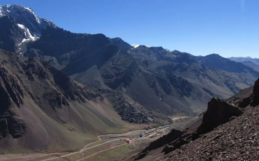 Mendoza: un andinista murió cuando escalaba un cerro y cayó 400 metros por un precipicio