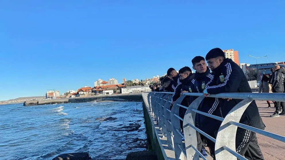 Argentina y Chile en el paseo costero, en la previa del amistoso internacional