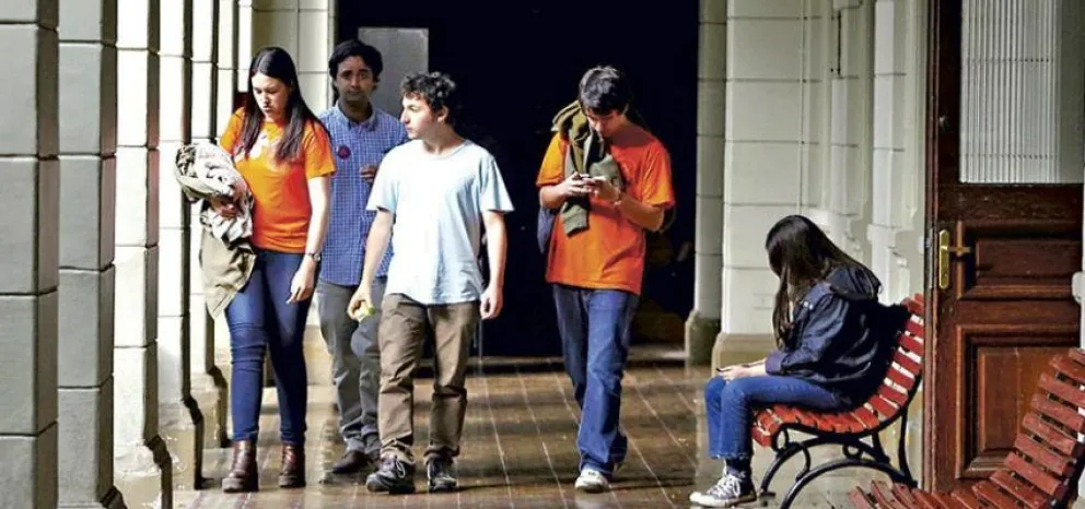 Argentina: una de cada cuatro personas entre 18 y 24 años no estudia ni trabaja