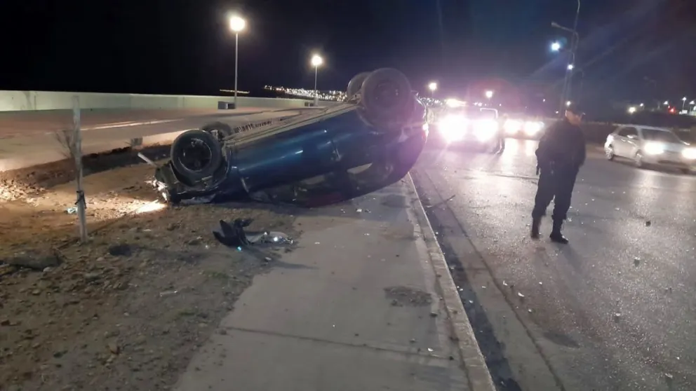 Protagonizó espectacular vuelco en la madrugada y salió milagrosamente ileso