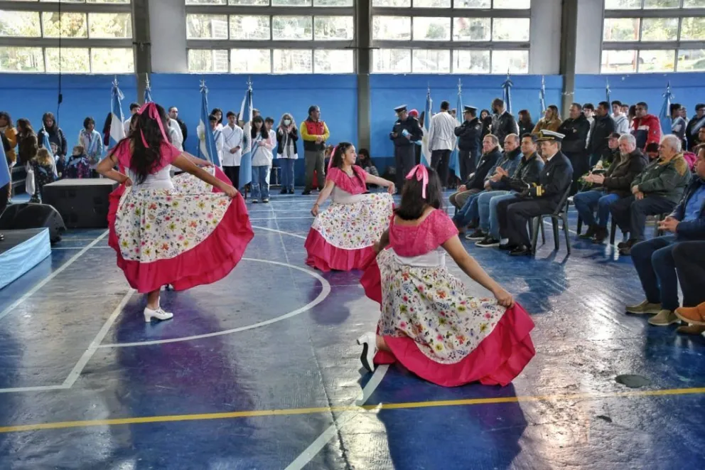 Se realizó el acto conmemorativo por el 25 de Mayo