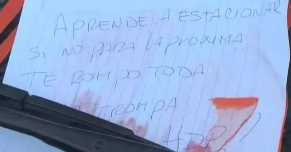 “Aprendé a estacionar si no para la próxima te rompo toda la trompa, HDP”