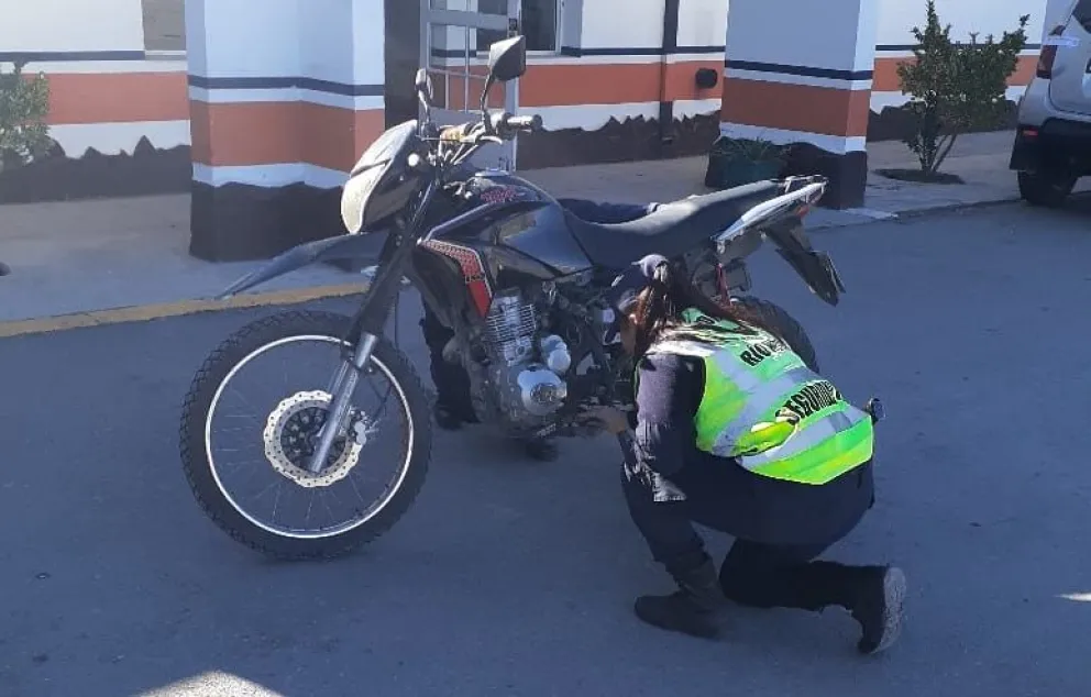 Recuperaron dos motos robadas: una en Stefenelli y la otra en Evita y Ruta 6
