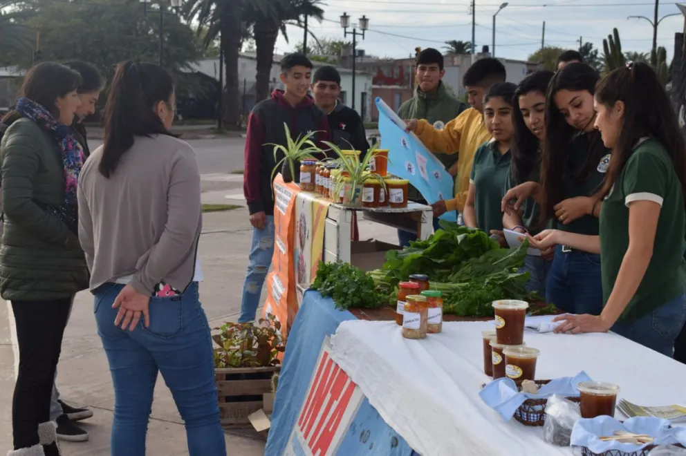 INTA impulsa ferias para los productores apícolas de la región