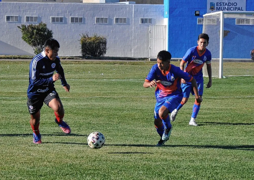  Fútbol local: La C.A.I. busca el sexto triunfo seguido