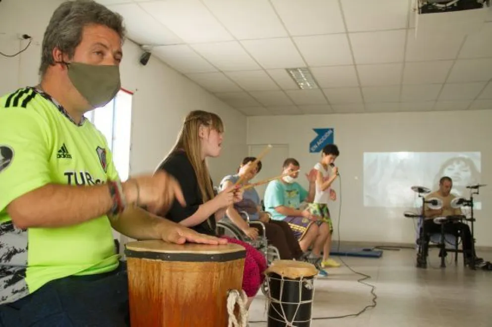 Están abiertas las inscripciones al taller de arte y movimiento para personas con discapacidad