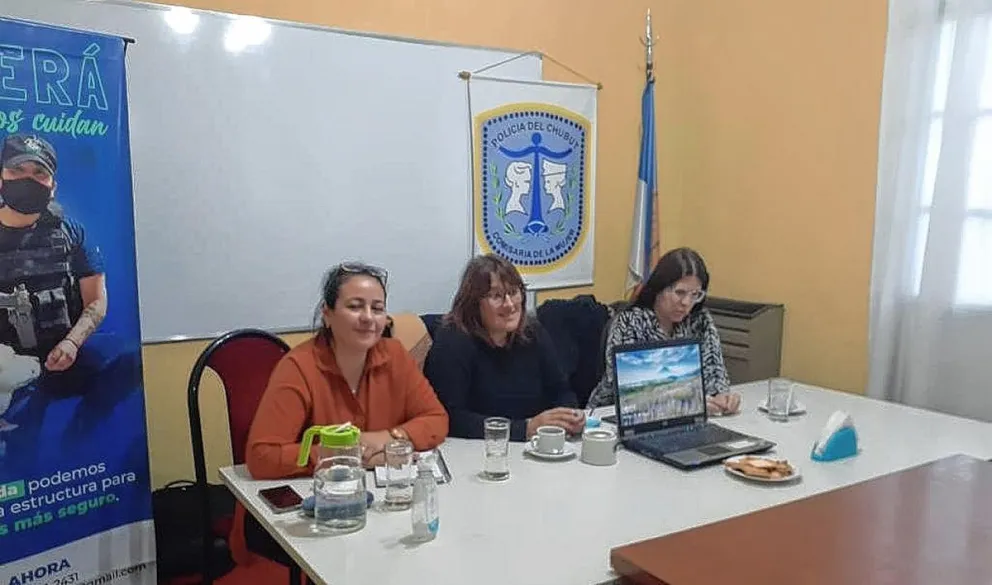 El Servicio de Asistencia a la Víctima de Delitos capacitó a miembros de Comisarías de la Mujer
