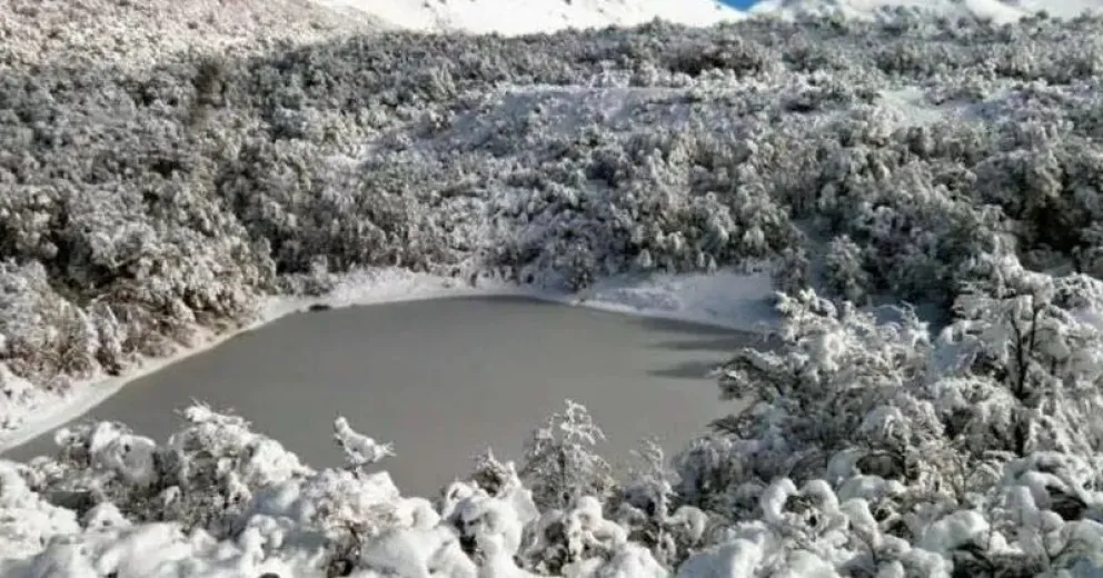 Prohíben todas las actividades en espejos de agua congelados del Parque Nacional Nahuel Huapi