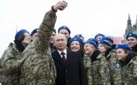 Putin promulgó una ley que elimina el tope de edad para entrar al ejército