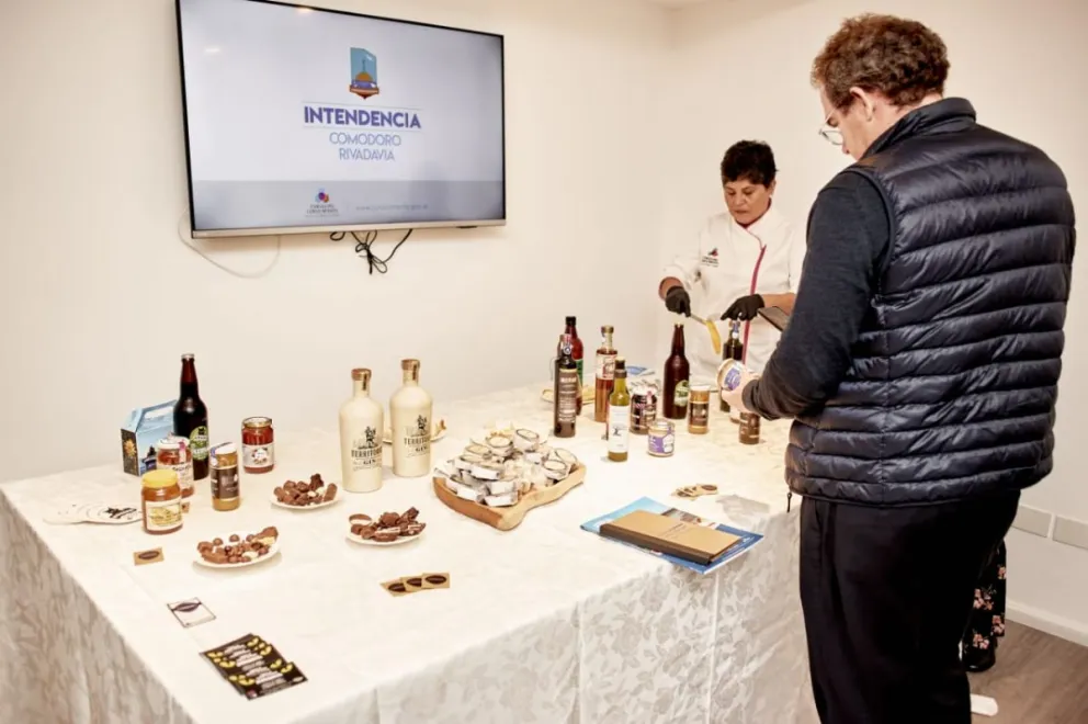 Comodoro presentó su oferta gastronómica y productos regionales ante empresarios en Buenos Aires