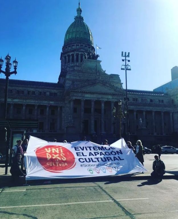 El colectivo Unidxs por la cultura convoca a marchar al Congreso para evitar el Apagón Cultural