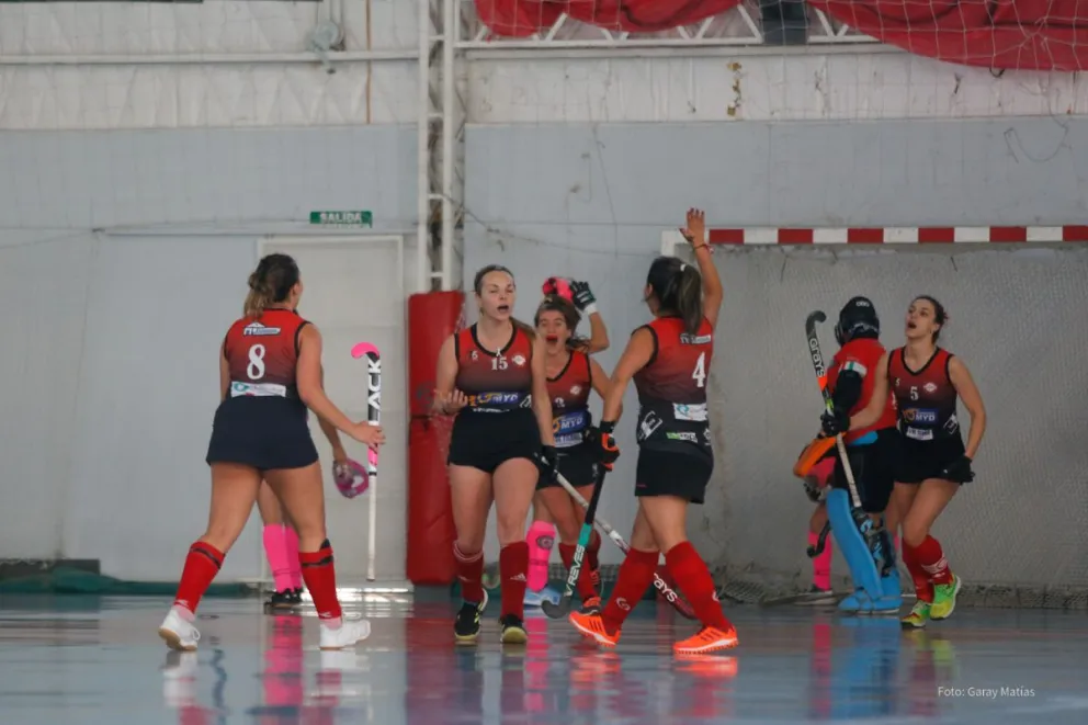 Nuevo encuentro de hockey en el torneo Bariloche Cup Indoor 2022
