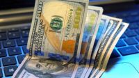 El dólar blue subió y el contado con liquidación alcanzó un nuevo récord