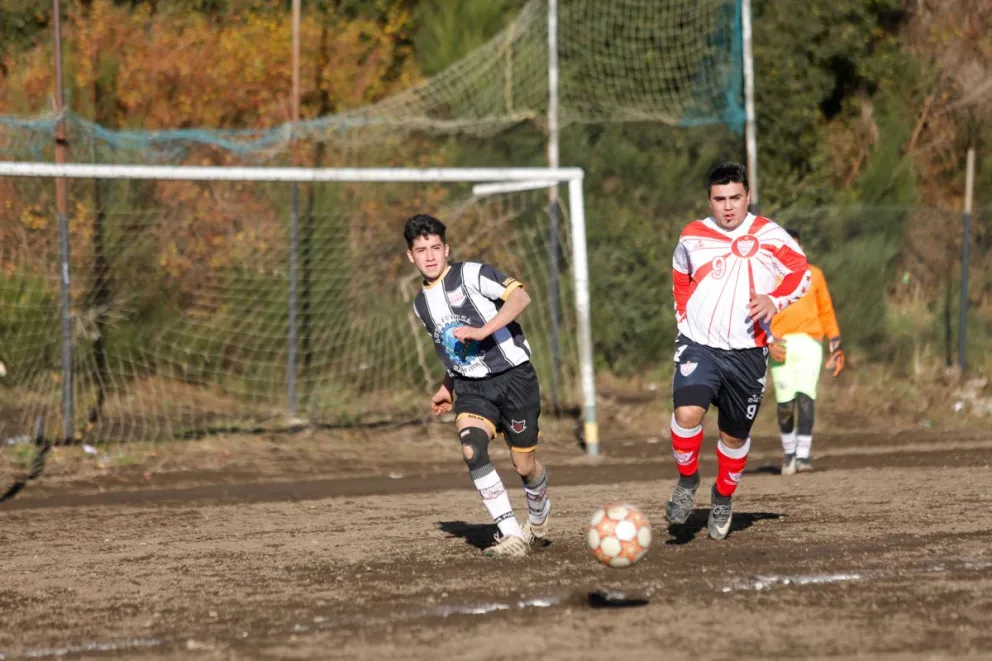 Cuatro partidos el sábado, uno el domingo